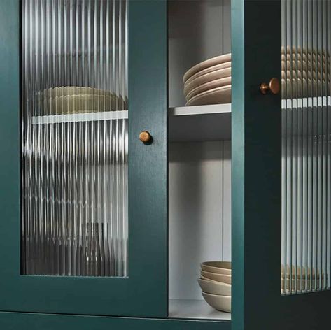 Reeded Glass Kitchen, Modern Wooden Cupboard Design, Kitchen Cabinet Glass, Cabinet Inserts, Glass Upper Cabinets, Wooden Cupboard Design, Glass Kitchen Cabinet, Cabinet Trends, Glass Kitchen Cabinet Doors