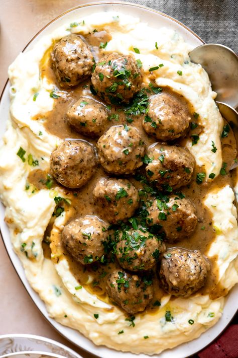 Turkey Meatballs And Mashed Potatoes, Turkey Meatball Pasta Recipe, Ground Turkey Balls Recipes, Turkey Meals Ideas Dinners, Turkey Burger Meatballs, Turkey Meatballs Dinner Ideas, Thanksgiving Turkey Meatballs, Turkey Meatball Meals, Turkey Meatball Dinner Ideas