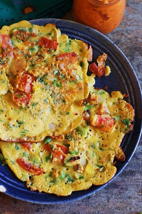 Vegan Omelette (With Chickpea Flour) | Cook Click N Devour!!! Chickpea Omelette, Chickpea Flour Recipes, Vegan Omelette, Savoury French Toast, Omelette Recipe, Chickpea Recipes, Vegan Eggs, Chickpea Flour, Vegan Breakfast Recipes