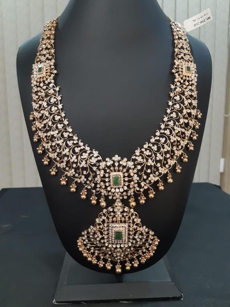 Diamond Haaram Designs, Closed Setting Diamond Necklace, Close Setting Diamond Jewellery, Krishna Earrings, Diamond Haaram, Diamond Haram, Bridal Diamond Necklace, Indian Wedding Jewelry Sets, Neck Pieces Jewelry