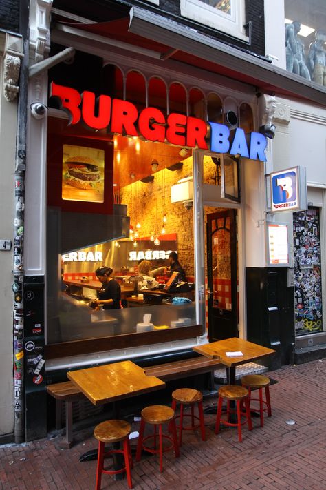 Burger Restaurant Design, Crazy Burger, Burger Kitchen, Burger Van, Local Burger, Beer Burger, Burger Stand, Hamburger Restaurant, American Burgers