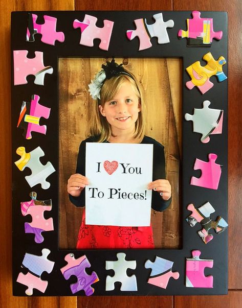 Over Pork Chops, Preschool Valentines Activities, Mothers Day Crafts Preschool, Valentines Puzzles, Puzzle Piece Crafts, Diy Mother's Day Crafts, Puzzle Frame, Picture Frame Crafts, Valentine Picture