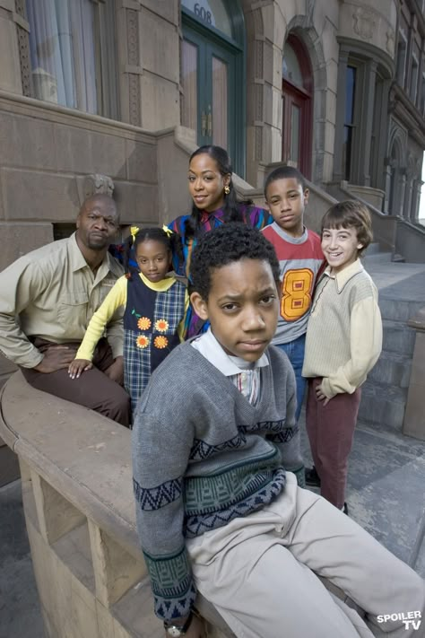 "Everybody Hates Chris" is also one of my favorite shows because it has great comedy and there is never a perfect day for Chris. Every Body Hates Chris, Vincent Martella, Everybody Hates Chris, Tyler James Williams, Tichina Arnold, Black Sitcoms, Nicky Larson, Tyler James, Terry Crews