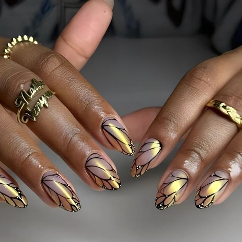 Here’s the Buzz about Bug Nails: Nature's Most Intriguing Insects! – DTK Nail Supply Dragonfly Acrylic Nails, Beetle Nail Art, Dragon Fly Nails, Realistic Nail Art, Short Witchy Nails, Nature Inspired Nails, Wild Nail Art, Moth Nails, Nature Nails Designs