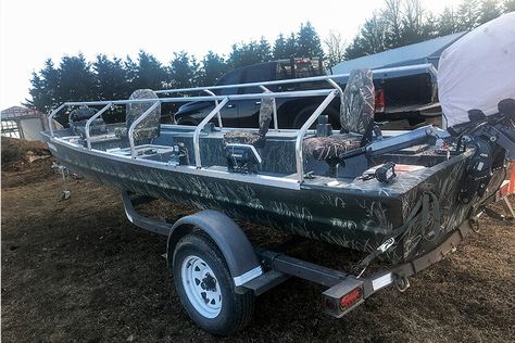 Duck Blind Boat, Boat Blinds Duck, Duck Boat Blind Diy, Jon Boat Duck Blind, Diy Duck Blind, Duck Blinds, Duck Hunting Blinds, Duck Blind Plans, Boat Blinds