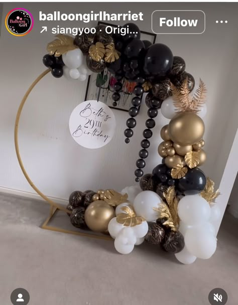 60th Birthday Balloons Decoration, Balloon Decorations Diy Tutorials, Balloon Circle, Prom Balloons, Black And White Balloons, Graduation Party Backdrops, Balloon Bouquet Diy, Black And Gold Balloons, Graduation Party Themes