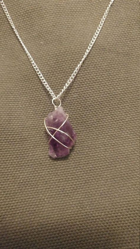 Cabachon Ideas, Oc Accessories, Soldered Art, Raw Amethyst Crystal, Wire Wrapped Stone Jewelry, Crystal Stone Jewelry, Amethyst Crystal Necklace, Amethyst Necklace Pendant, Wire Wrapping Crystals