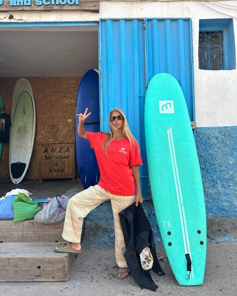 Surf Vibes Outfit, Surfer Fits, Surf Style Outfits, Surfer Outfits, Surfer Style Outfits, Rita Montezuma, Beach Life Aesthetic, Architecture Europe, City Nature