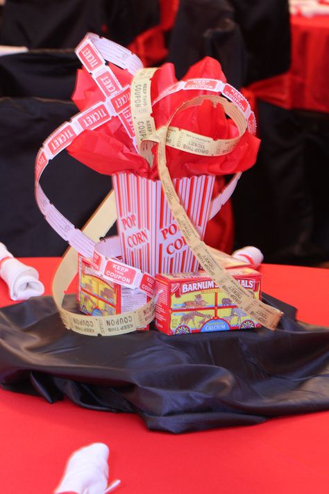 Cute Circus table top decor for kids tables. Circus Party Centerpieces, Circus Centerpieces, Carnival Centerpieces, Carnival Birthday Theme, Vintage Circus Theme, Carnival Baby Showers, Kids Tables, Carnival Birthday Party Theme, Carnival Decorations