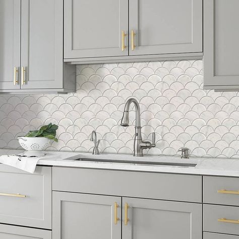 Backsplash Tile Shapes, White Scallop Backsplash, Kitchen Backsplash White Cabinets Gray Counter, Sparkling Backsplash Kitchen, Scalloped Backsplash Bathroom, Unique Kitchen Tile Backsplash, Kitchen Backsplash With Grey Cabinets, Seashell Backsplash, Behind Stove Backsplash Ideas