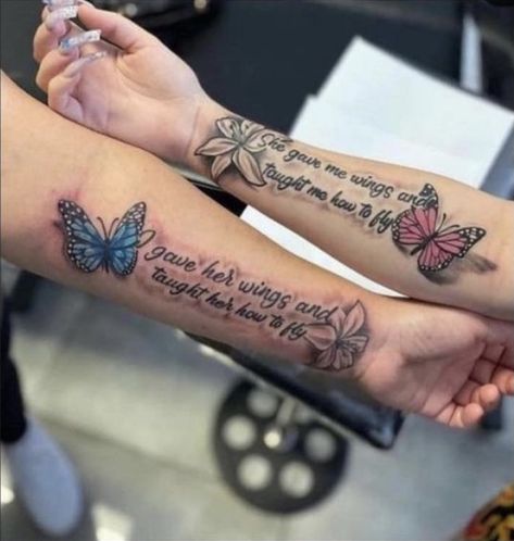 Mother Daughter Arm Tattoos, Mother And Daughter Tattoos Black Women, Momma And Daughter Tattoos, Mother Daughter Tattoos Black Women, Tattoos Memorial, Matching Tattoos Mother Daughter, Mother And Daughter Tattoos, Cute Sister Tattoos, Best Friend Tattoo