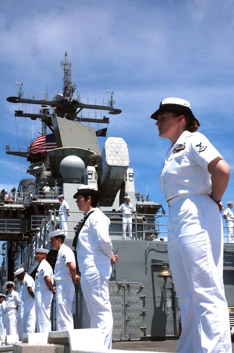 us navy sailor images | Description US Navy 050825-N-5914D-001 Sailors man the rails as the ... Sailor Images, Female Navy Officer, Us Navy Women, Us Navy Sailor, Joining The Navy, Navy Life, Navy Sailor, Military Forces, Business Hairstyles