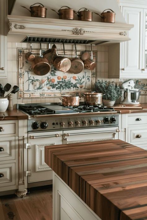 pretty french kitchen with cream colored cabinets French Kitchen Ideas, Rustic Farmhouse Kitchen Ideas, French Country Kitchen Cabinets, French Country Style Kitchen, Kitchen Styles French, French Provincial Kitchen, Colored Cabinets, Cottage Core Kitchen, Parisian Kitchen