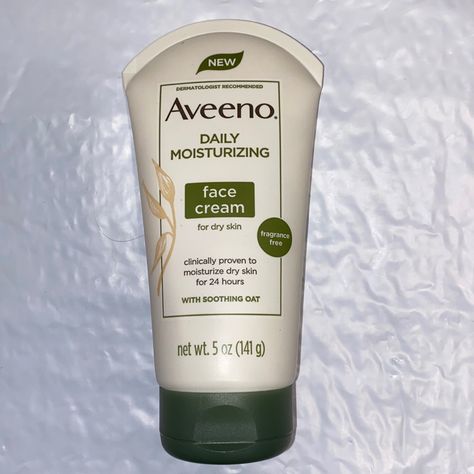 Aveeno Daily Moisturizing Face Cream For Dry Skin 5oz New, Smoke And Pet Free Home Aveeno Skincare, Ambi Skincare, Aveeno Skin Care, Face Cream For Dry Skin, Bioderma Sensibio, Skin Care Face, Cream For Oily Skin, Priming Moisturizer, Moisturizing Face