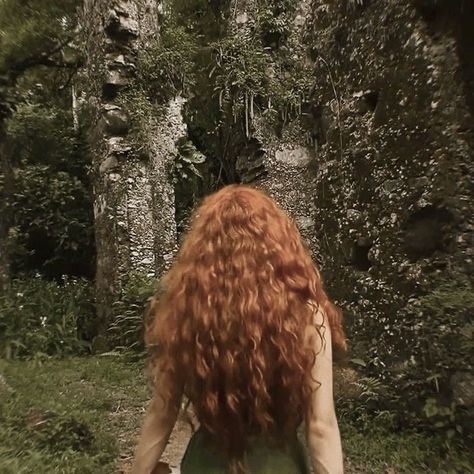 merida aesthetic | disney pixar brave Merida Aesthetic, Disney Merida, Brave Movie, Rachel Elizabeth Dare, Bios Para Instagram, Princess Merida, Disney Brave, Merida Brave, Princess Core