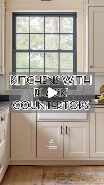 Kitchen Ideas With Black Countertops, Black Granite Kitchen Countertops, Spray Paint Kitchen Cabinets, White Cabinets Black Countertops, Neutral Kitchen Designs, Black Quartz Countertops, Black Granite Kitchen, White Cabinets White Countertops, White Kitchen Countertops