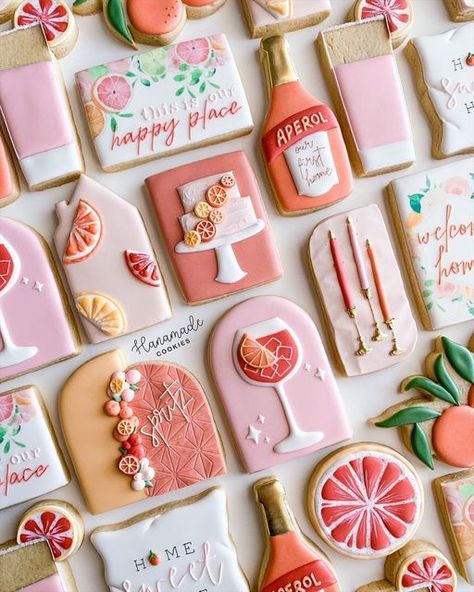 Retro Cookies Decorated, Fancy Cookies Decorated, Summer Cookies Decorated, Trendy Cookies, Beauty Cookies, Birthday Cookies Decorated, Fancy Sugar Cookies, Birthday Sugar Cookies, Bachelorette Cookies