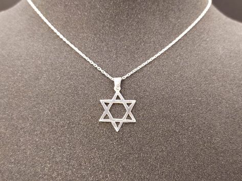 Hey, I found this really awesome Etsy listing at https://www.etsy.com/listing/1049121605/star-of-david-necklace-sterling-silver Dainty Silver Necklace, Recycled Silver, Necklace Dainty, Star Of David, Elegant Jewelry, Etsy Listing, Necklace Etsy, Cross Necklace, Necklace Lengths