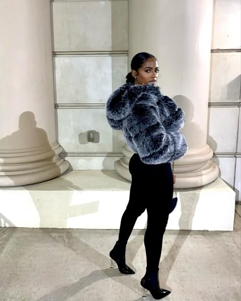 Baddie Outfit Ideas, Ruth Chris, Date Night Outfit Classy, Baddie Outfit, Classy Winter Outfits, Outfit Classy, Chic Coat, Chic Fall Outfits, Stylish Work Outfits