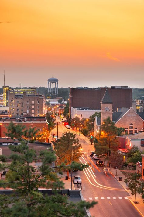 Columbia Missouri Aesthetic, Mizzou Aesthetic, Missouri Aesthetic, Iowa Aesthetic, Romanticizing College, American Aesthetic, American States, Pa School, Columbia Missouri