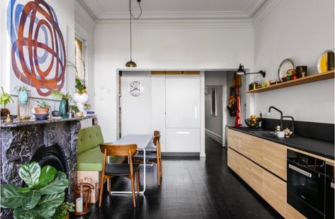 Dark kitchen floors won't be making it onto outdated trend lists anytime soon. Not a believer? Here are a handful of cook spaces that make our case. Kitchen Countertop Trends, Kitchen Floor Ideas, Moroccan Tile Backsplash, Dark Kitchen Floors, Black Galaxy Granite, Galaxy Granite, Limestone Countertops, Green Kitchens, Monochromatic Room