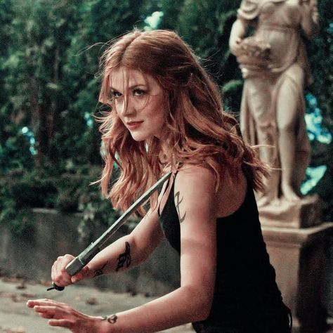 Clary Fairchild, Kat Mcnamara, Clary Fray, Mortal Instruments, Cassandra Clare, The Mortal Instruments, Shadowhunters, Book Series, Umbrella