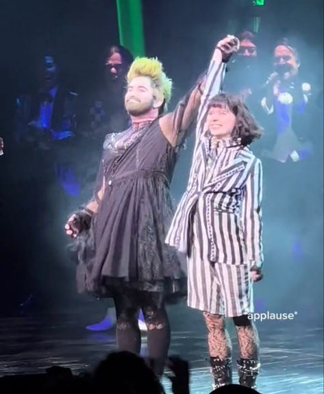 Beetlejuice Aesthetic Musical, Musical Theater Halloween Costumes, Beetlejuice Wallpaper Musical, Beetlejuice Musical Aesthetic, Beatal Juice, Beetlejuice Pfp Cartoon, Beetlejuice Matching Pfp, Beetle Juice The Musical, Lydia Beetlejuice Musical