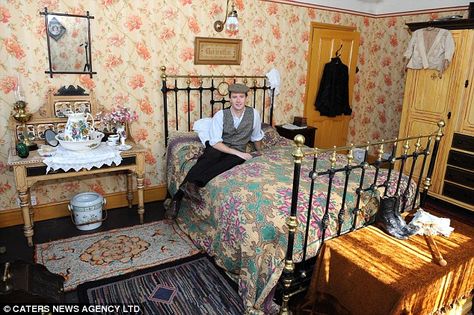 Dream come true: Peter has spent 'thousands' creating a genuine Victorian home that he hopes he will be able to open to the public Victorian Cottage Interior, 1940s Bedroom, 1940s Home Decor, Living In The Past, 1940s Home, Victorian Home Interior, Victorian Bedroom, Victorian Interiors, Cosy Bedroom