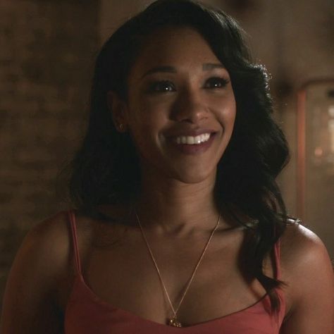 Iris West Season 1, Cecile Horton The Flash, Iris From The Flash, Iris West Allen Aesthetic, Candice Patton Icons, Iris West Aesthetic, Candice Patton Instagram, The Flash Iris, Iris Flash