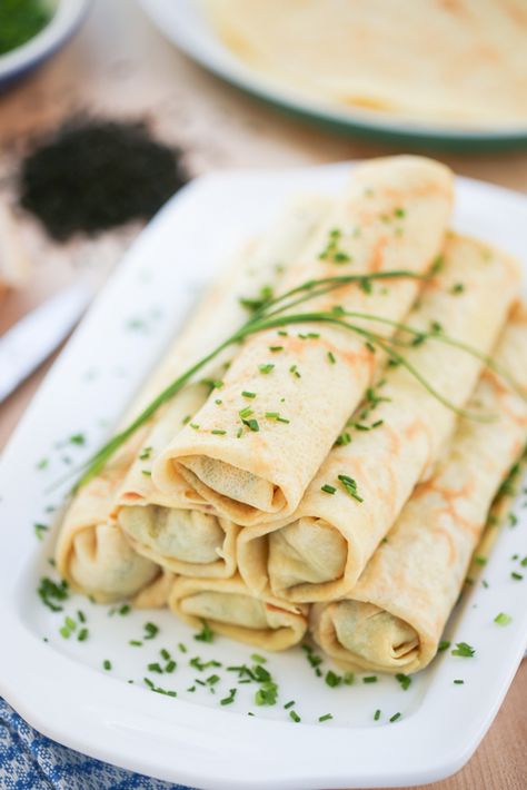 Chicken & Chive Rolled Crepes Breakfast Sandwich Bar, Crepe Ideas, Crepe Sale, Fried Fruit, Crepe Ingredients, Crepes Filling, Future Chef, Fantasy Food, Sandwich Bar