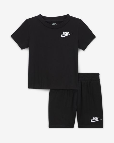 Nike Club Baby (12-24M) Knit Shorts Set. Nike.com Baby Boy Clothes Nike, Vintage Baby Boy Clothes, Balik Kampung, Air Max Style, Nike Wear, Baby Boy Nike, Nike Set, Vintage Baby Boys, Luxury Lifestyle Fashion