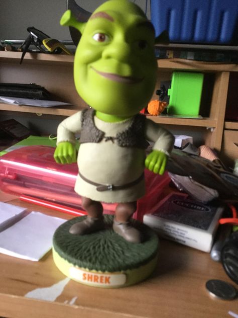 This Shrek bobble head Shrek, Bobble Head, Card Ideas, Funny, Gifts