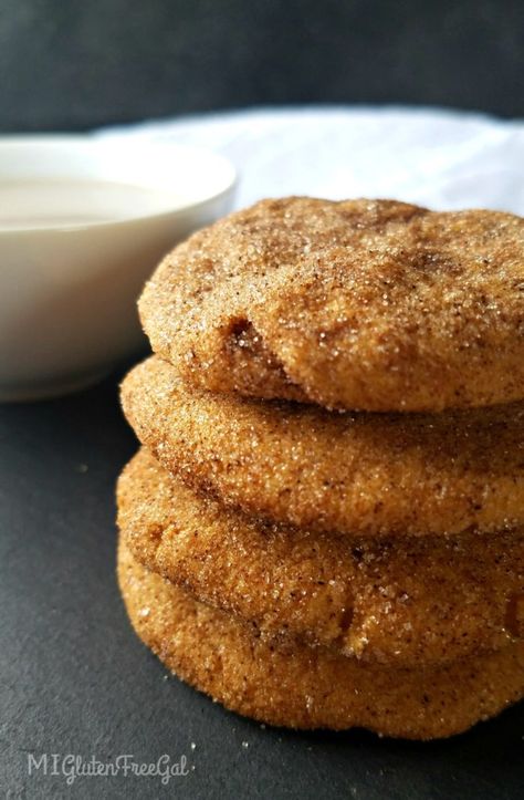 Gluten-Free Pumpkin Chai Snickerdoodles via @miglutenfreegal Maseca Recipes, Chai Snickerdoodles, Gluten Free Crescent Rolls, Make Tortillas, Egg Free Cookies, Gf Cookies, Gluten Free Wraps, Pumpkin Chai, Homemade Gluten Free