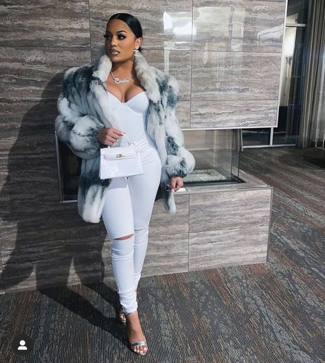 #1 Fashion Boutique 💗 on Instagram: “Our “snatched bodysuit” in white worn correctly ✔️💰☑️ Tag us to be featured 📸 www.auttysimone.com” White Bodysuit Outfit Black Women, White Bodysuit Outfit, Snatched Bodysuit, Boss Lifestyle, Bodysuit Outfit, Body Suit Outfits, Fall Winter Wardrobe, White Bodysuit, Body Suit