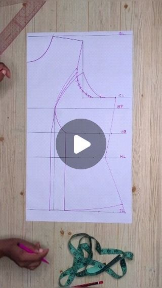 Sew Zipper Tutorial, Pattern Drafting Tutorials Blouses, Plus Size Top Pattern, Bustier Pattern Drafting, Wedding Dress Sewing Patterns, Blouse Tutorial, Pattern Drafting Tutorials, Dress Sewing Tutorials, Beginner Sewing Patterns