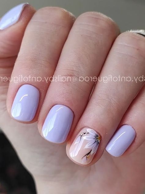 short lavender spring nails with floral design Short Nails Ideas Lavender, Gel Polish Nail Designs Lavender, Summer Gel Nails Ideas Short Simple Purple, Simple Gel Nail Designs Spring, Simple Short Nail Designs Summer Blue, Lavender Nail Ideas Short, Lavender Nail Designs Short, Pastel Spring Nails Short, Lavender Dip Nails Design