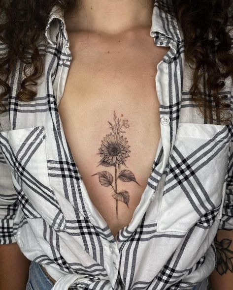 Cute Chest Tattoos, Black Sunflower Tattoo, Tattoos With Roses, Tattoo Idea For Women, Best Chest Tattoos, Chest Tattoo Female Upper, Good First Tattoos, Sunflower Tattoo Ideas, Full Chest Tattoos