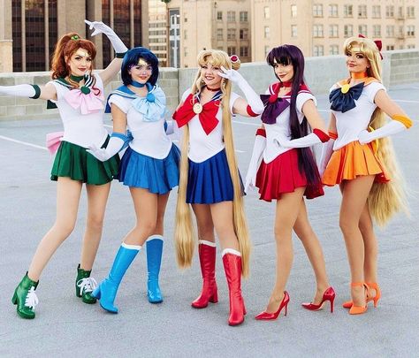 Moon Poses, Sailor Moon Pose, Cool Cosplay, Wedding Peach, Moon Cosplay, Cosplay Inspo, Sailor Moon Cosplay, Clothes Girl, Sailor Venus