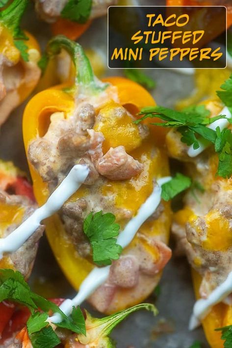 Taco Stuffed Mini Peppers Taco Mac And Cheese, Buns In My Oven, Taco Stuffed Peppers, Mini Peppers, Keto Beef, Mini Sweet Peppers, Taco Fillings, Chicken Taco Soup, Stuffed Mini Peppers