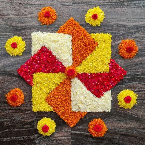 Happy onam# onam pookalam Onam Pukalam Simple, Pookkalam Designs Onam Small Simple, Onam Pookalam Design 2024, Diy Rangoli Mats, Onam Flower Design, Easy Flower Rangoli Simple, Onam Pukalam, Onam Rangoli Flower, Pookalam Design Onam Simple Small