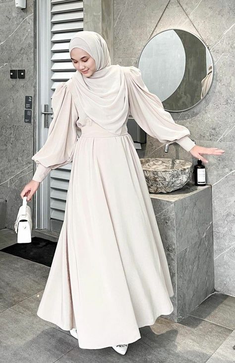 [AffiliateLink] 85 Muslim Fashion Dress Gowns Insights You Will Love Right Now #muslimfashiondressgowns Muslim Fashion Dress Gowns, Dress Muslim Modern, Dress Syari, Moslem Fashion, Dress Kondangan, Mode Hijabi, Model Gamis, Muslimah Dress, Muslim Women Fashion