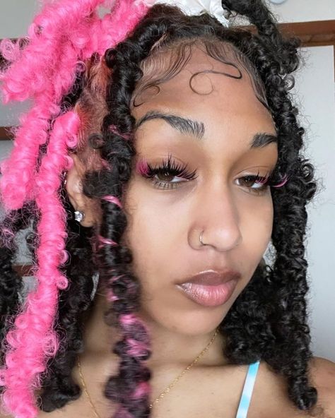 Sneaky Link, Pink And Black Hair, Short Box Braids Hairstyles, Butterfly Locs, Faux Locs Hairstyles, Cute Braided Hairstyles, Cute Box Braids Hairstyles, Hair Braid Videos, Protective Hairstyles Braids