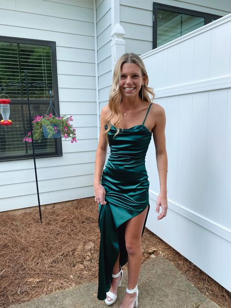 Hoco Dresses Long Mermaid, Grad Dress High School, High School Formal Dresses, High School Prom Dresses, Grad Dresses High School, Green Prom Dresses Long, Winter Formal Dresses Long, High School Prom Dress, Green Prom Dress Long