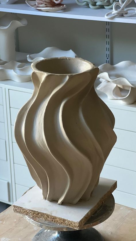 More ruffly vases coming #pottery #ceramics #handbuiltceramics #handmadeceramics #coilbuilding #claypottery #ceramicshandmade… | Instagram Slab Ideas Ceramics, Clay Vase Ideas Pottery, Pottery Forms Shape, Wheel Thrown Sculpture, Cool Pottery Designs, Vase Pottery Ideas, Hand Built Pottery Vase, Soft Slab Ceramics, Organic Ceramic Sculpture