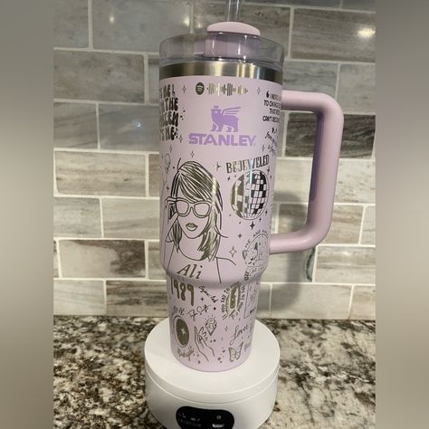 Love Swift And Harry Potter? This Merge Is For You Then!! You Choose Size And Color Of Your Laser Engraved Stanley. All Stanley’s Come From Target, Dicks, Rei, Scheels Etc. Don’t Let This One Get Away!! Harry Potter Taylor Swift, Taylor Swift Shoes, Taylor Swift Birthday Party Ideas, Taylor Swift Merchandise, Trendy Water Bottles, Photos Of Taylor Swift, Taylor Swift Fan Club, Taylor Swift Birthday, Taylor Swift Cute