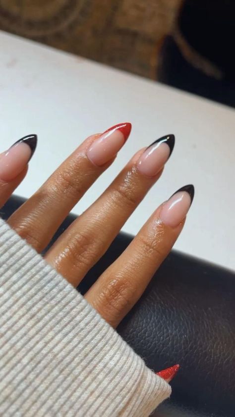 black and red nails ideas Nail Art Vermelho, Red And Black Nail, Nails Red And Black, Black Nail Tips, Red Tip Nails, Red Black Nails, Black Prom Nails, Almond Nails Red, Black French Nails