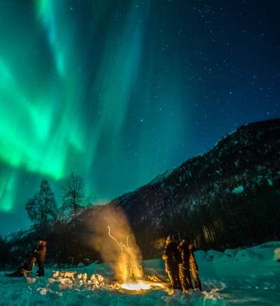 Christmas In Alaska, Alaska Aurora Borealis, Alaska Lights, Anchorage Alaska Winter, Travel Widget, Alaskan Christmas, Winter Aurora Borealis, Alaskan Northern Lights, Northern Lights Alaska