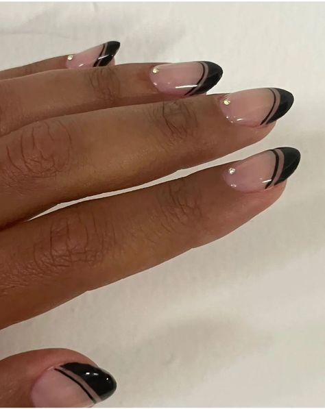 Black French Tip With Line Under, Fancy Black French Tip Nails, Hoco Nails Black Dress, Black French Tip Nails With Gold Line, Black White And Gray Nails, Hoco Nail Ideas Black Dress, White And Black Nails Ideas, Black French Tip With Pearls, Black Nails For Hoco