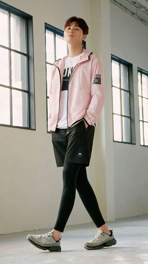 Sport Style Men, Athletic Wear Fashion, Park Seojun, Athleisure Men, Guys In Speedos, Park Seo Joon, Teen Boy Outfits, Outfit Styles, Unisex Clothes