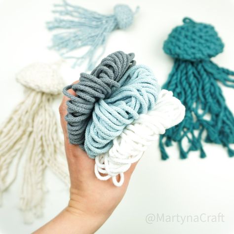 What color would you make your jellyfish? Macrame Sea, Medusa Jellyfish, Macrame Lamp, Ocean Vibes, Diy Macrame, Macrame Tutorial, Ocean Inspiration, Sealife, Macrame Diy